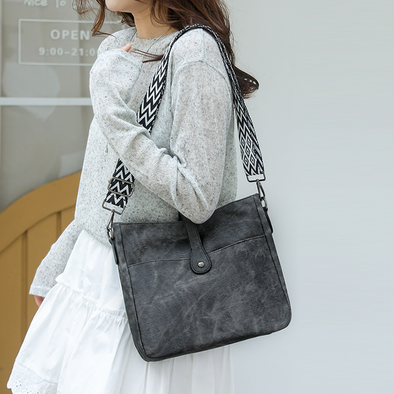 Women Bags For Office Use - Trendy Fake Leather Women's Shoulder Bag